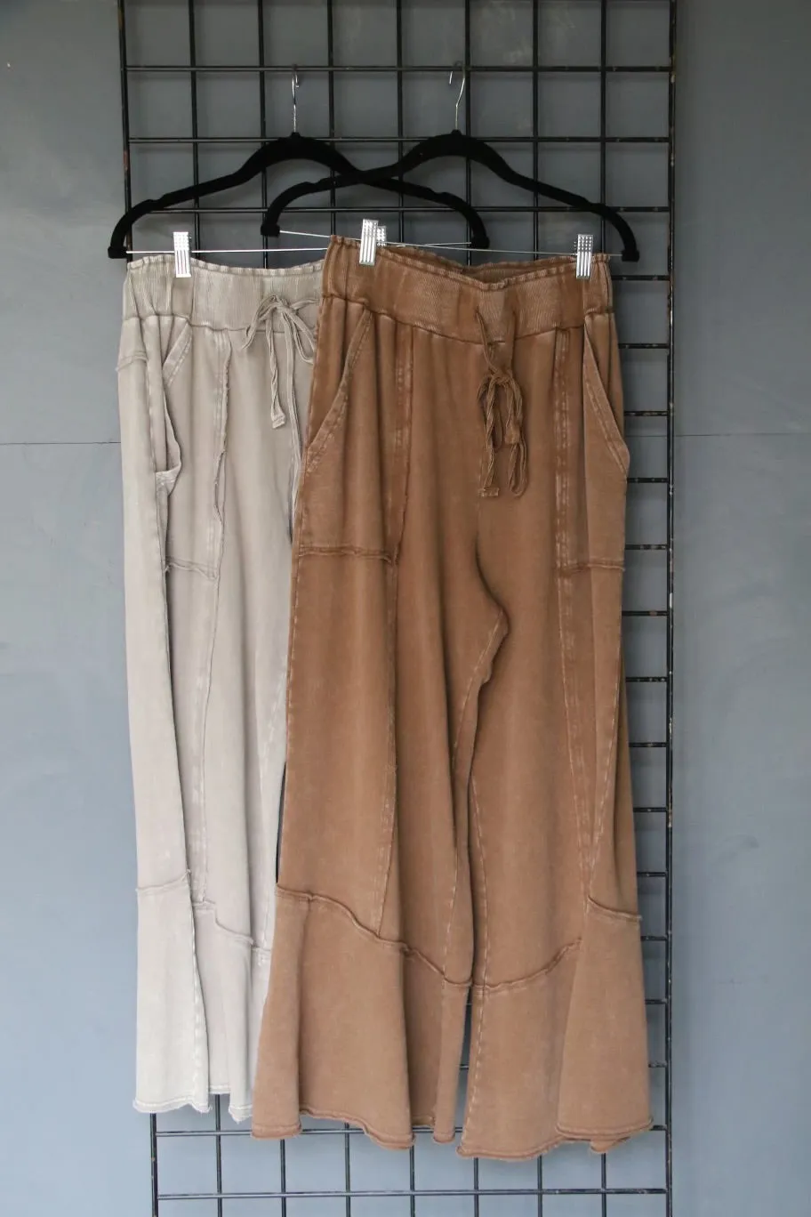 40706 MUSHROOM MINERAL WASH WIDE LEG PANT