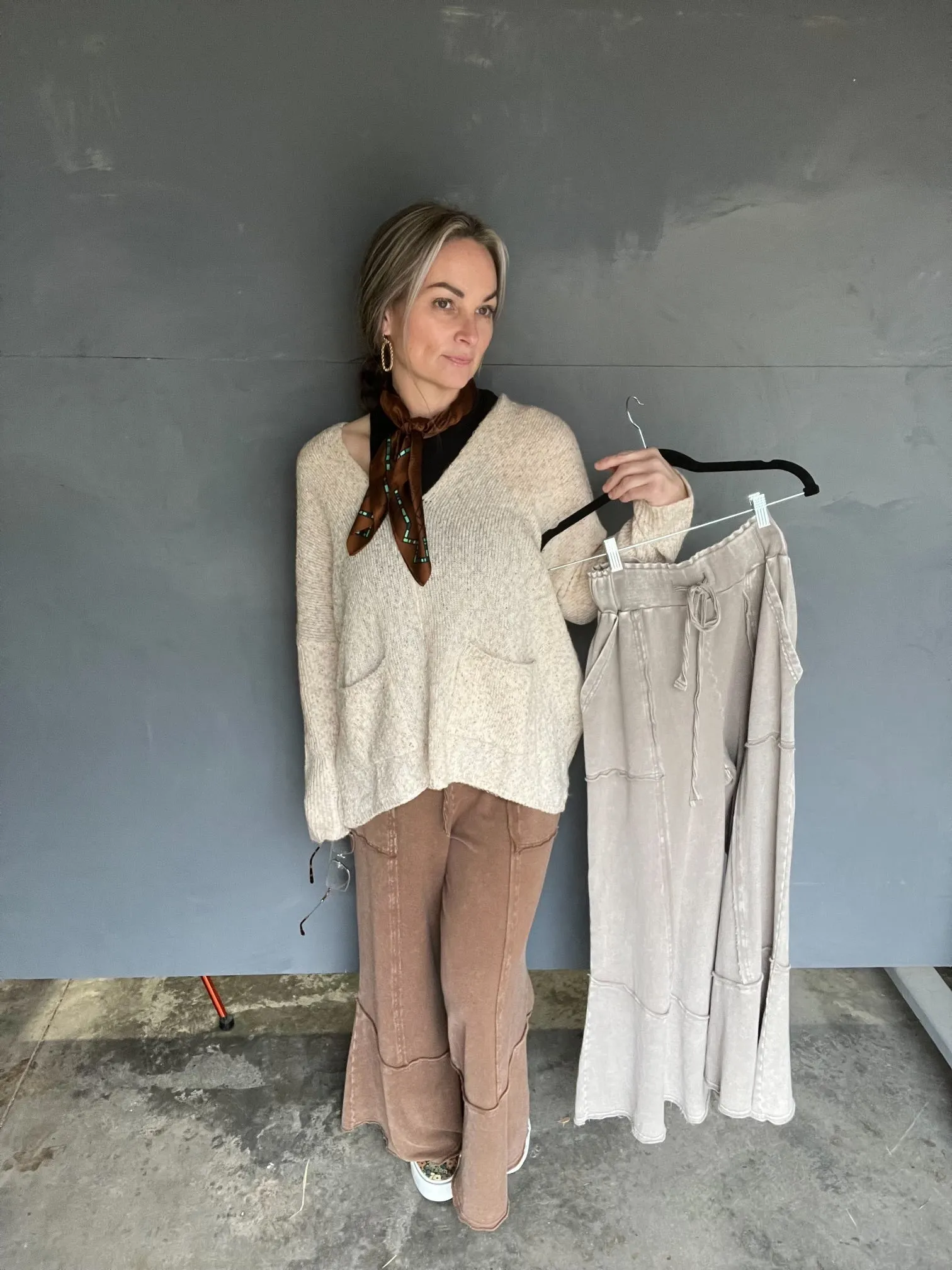 40706 MUSHROOM MINERAL WASH WIDE LEG PANT