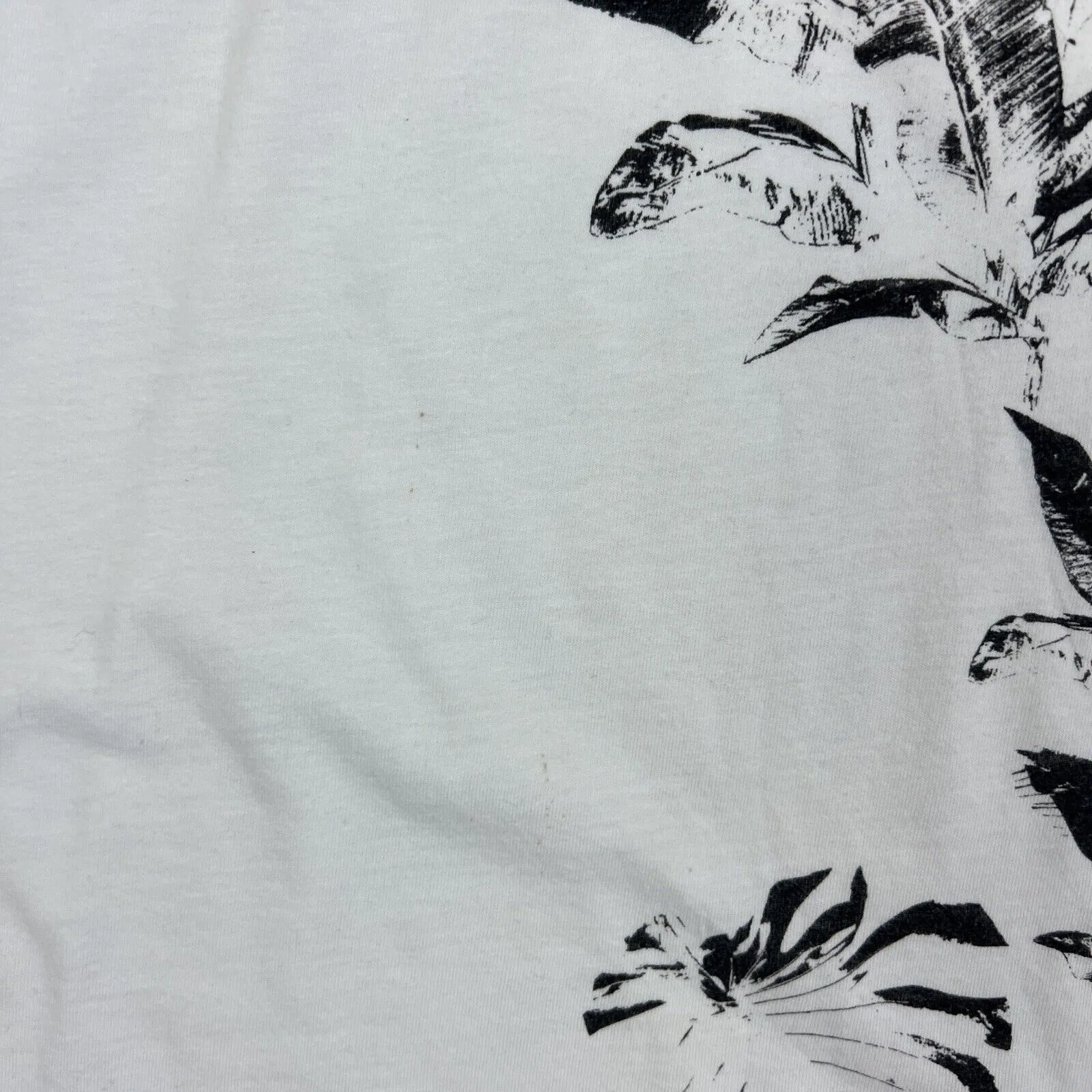 American Eagle and H&M Mens T-Shirt Bundle Size Large (4 T-Shirts)