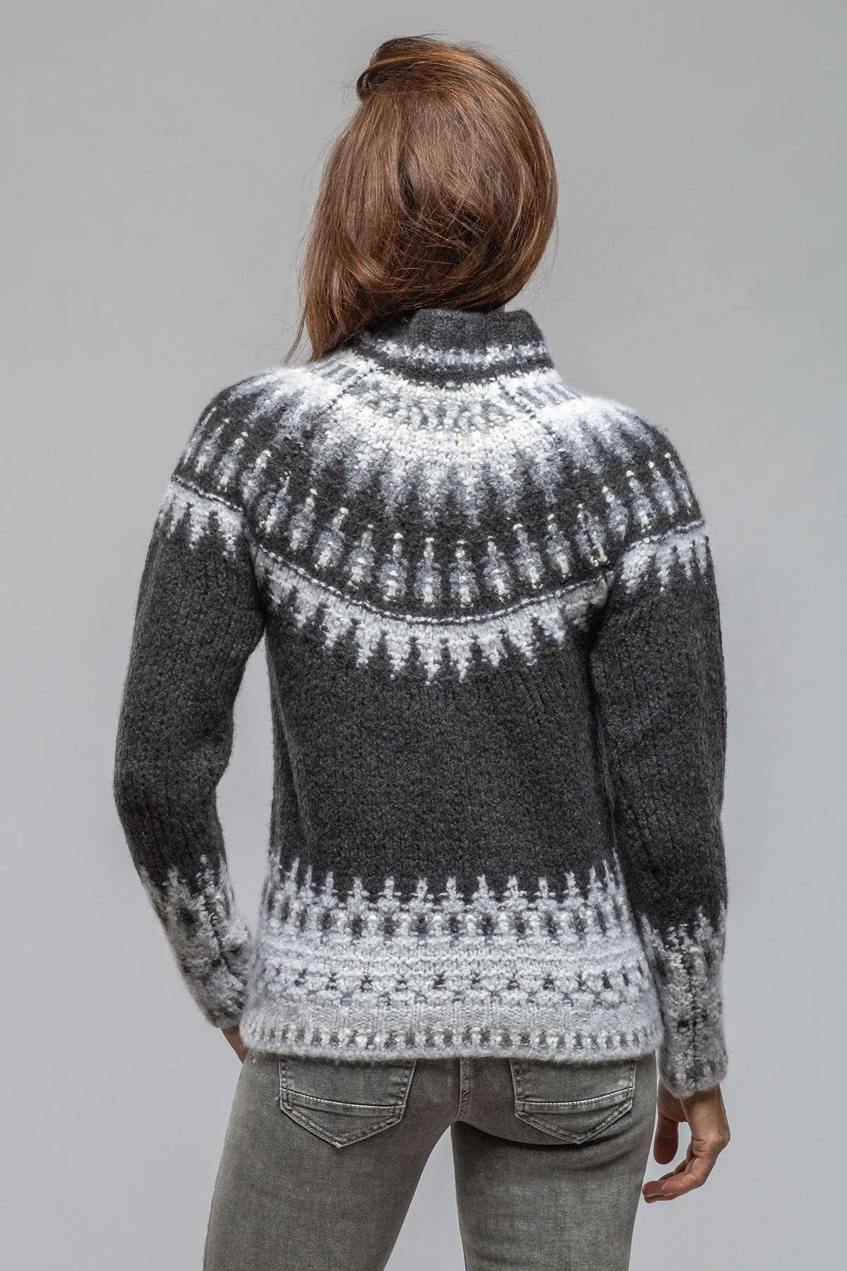 Andean Mock Neck Sweater In Charcoal