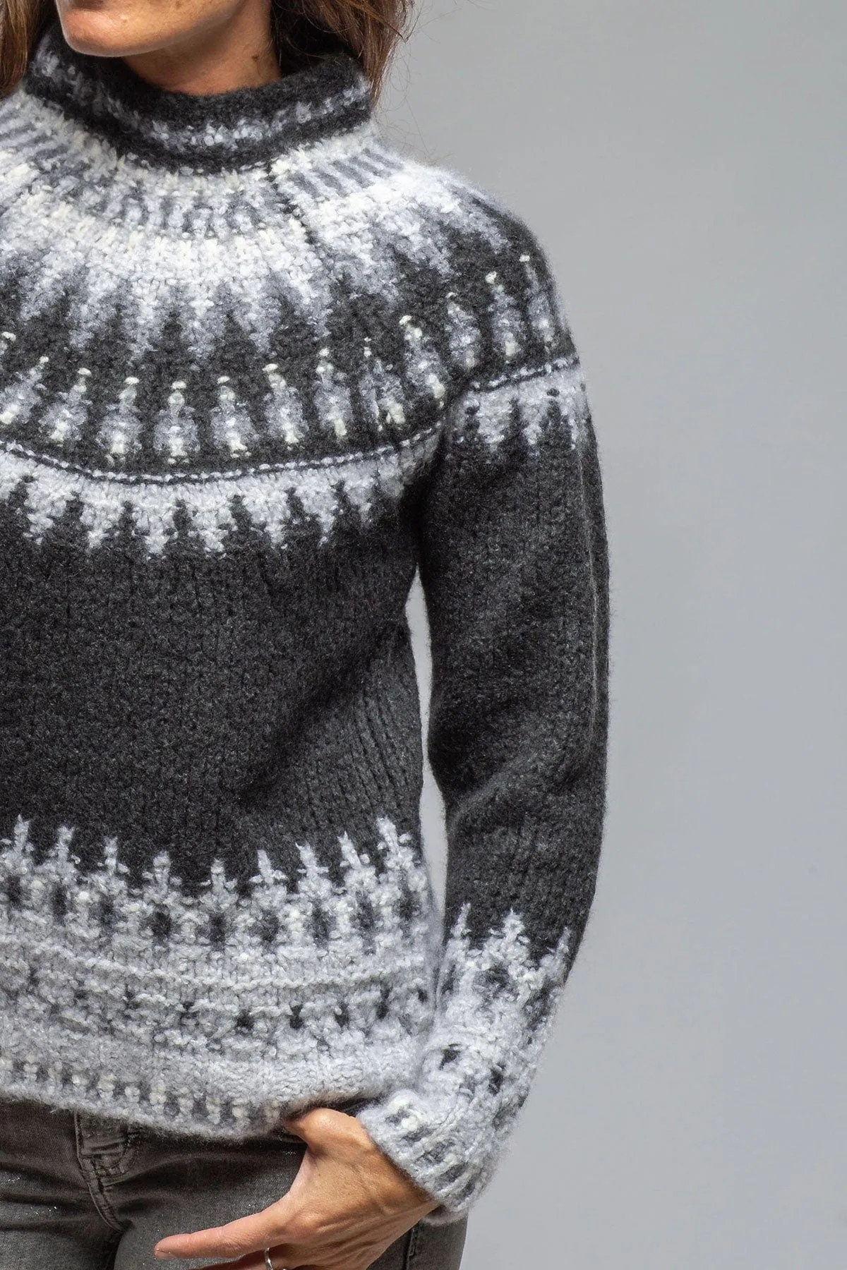 Andean Mock Neck Sweater In Charcoal