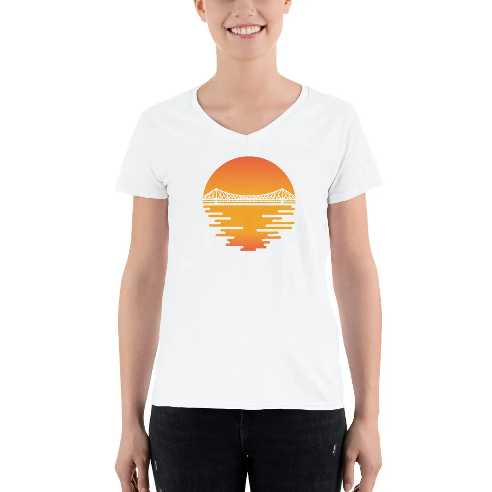 Bengali Lightweight V-Neck T-Shirt - Howrah by the Dawn