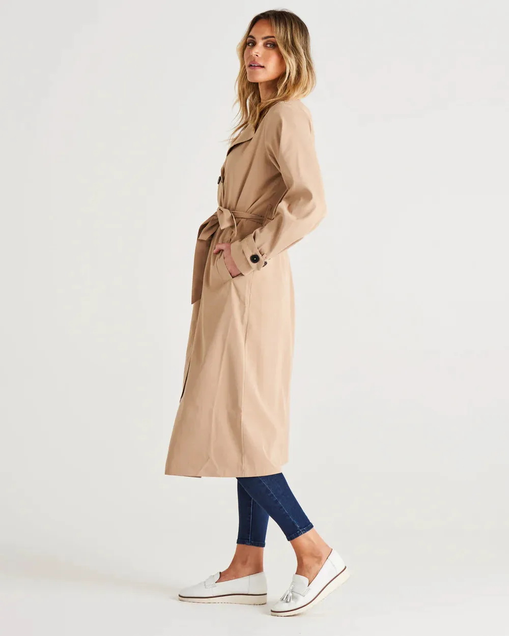 BETTY BASICS ZIMMER TRENCH COAT SAND