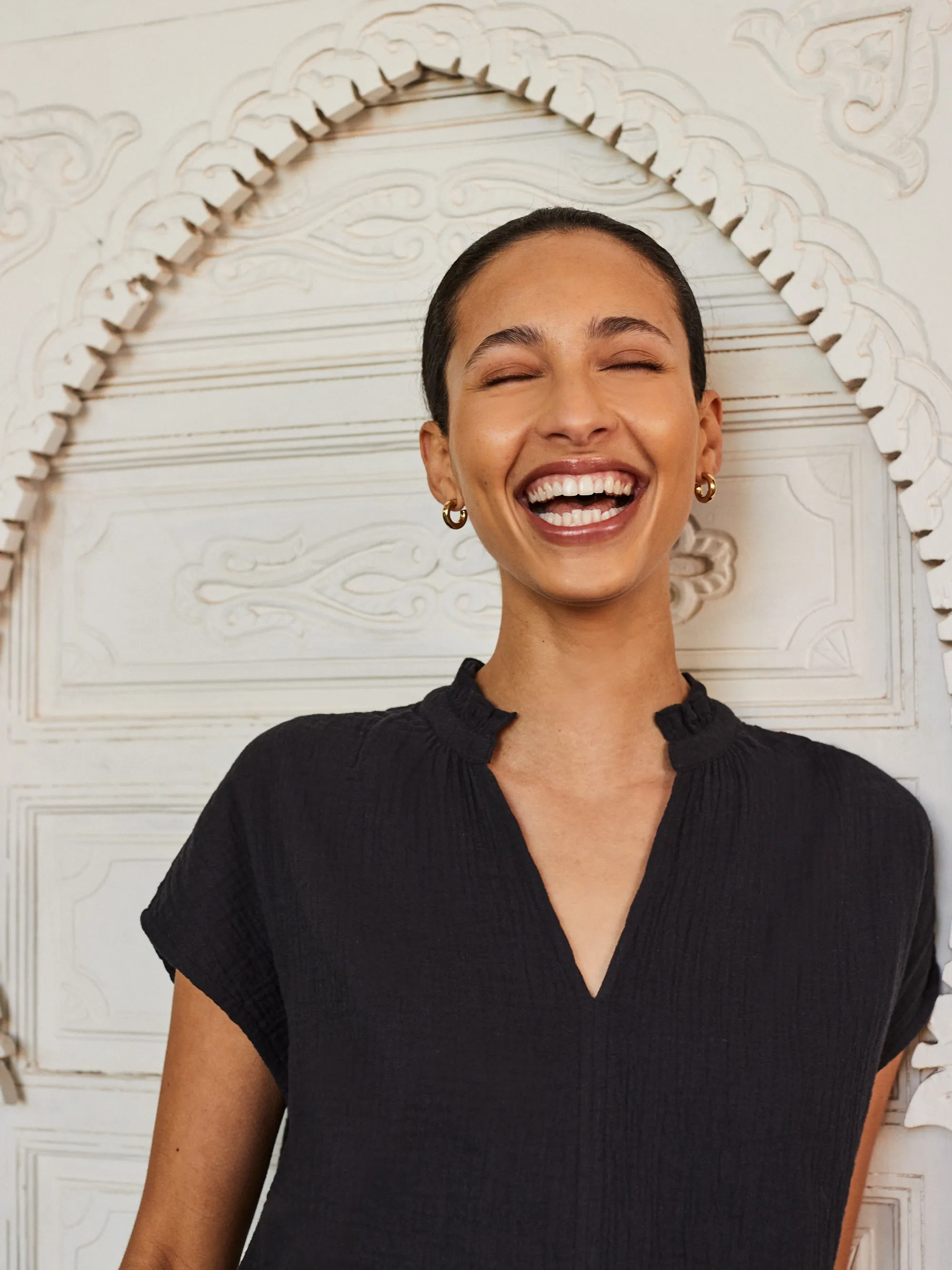 Black Frill-Detail V-Neck Cheesecloth Top