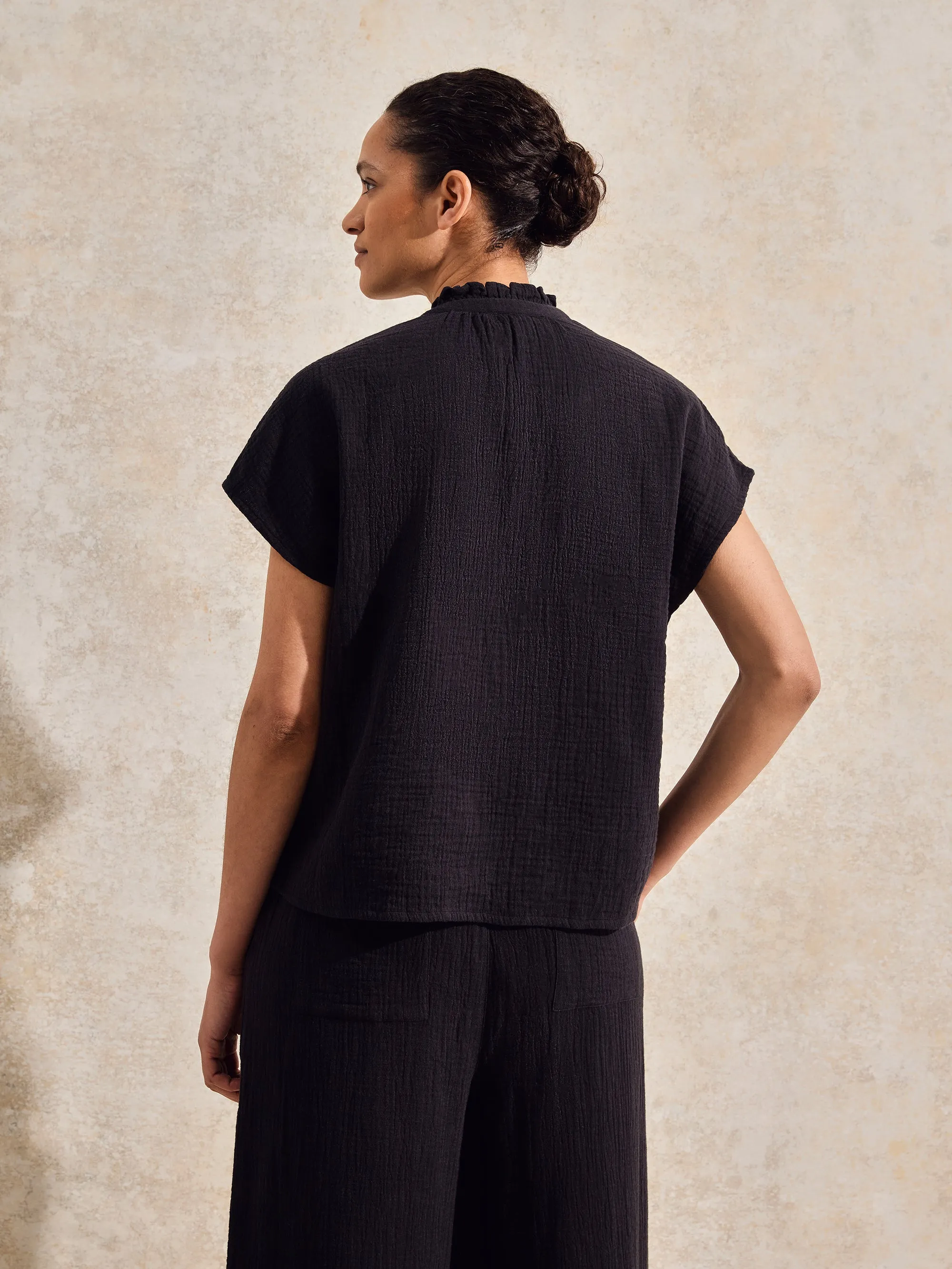 Black Frill-Detail V-Neck Cheesecloth Top
