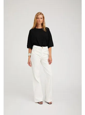 Boxy T-Shirt in Black