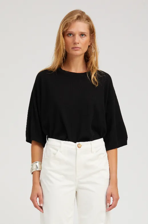 Boxy T-Shirt in Black