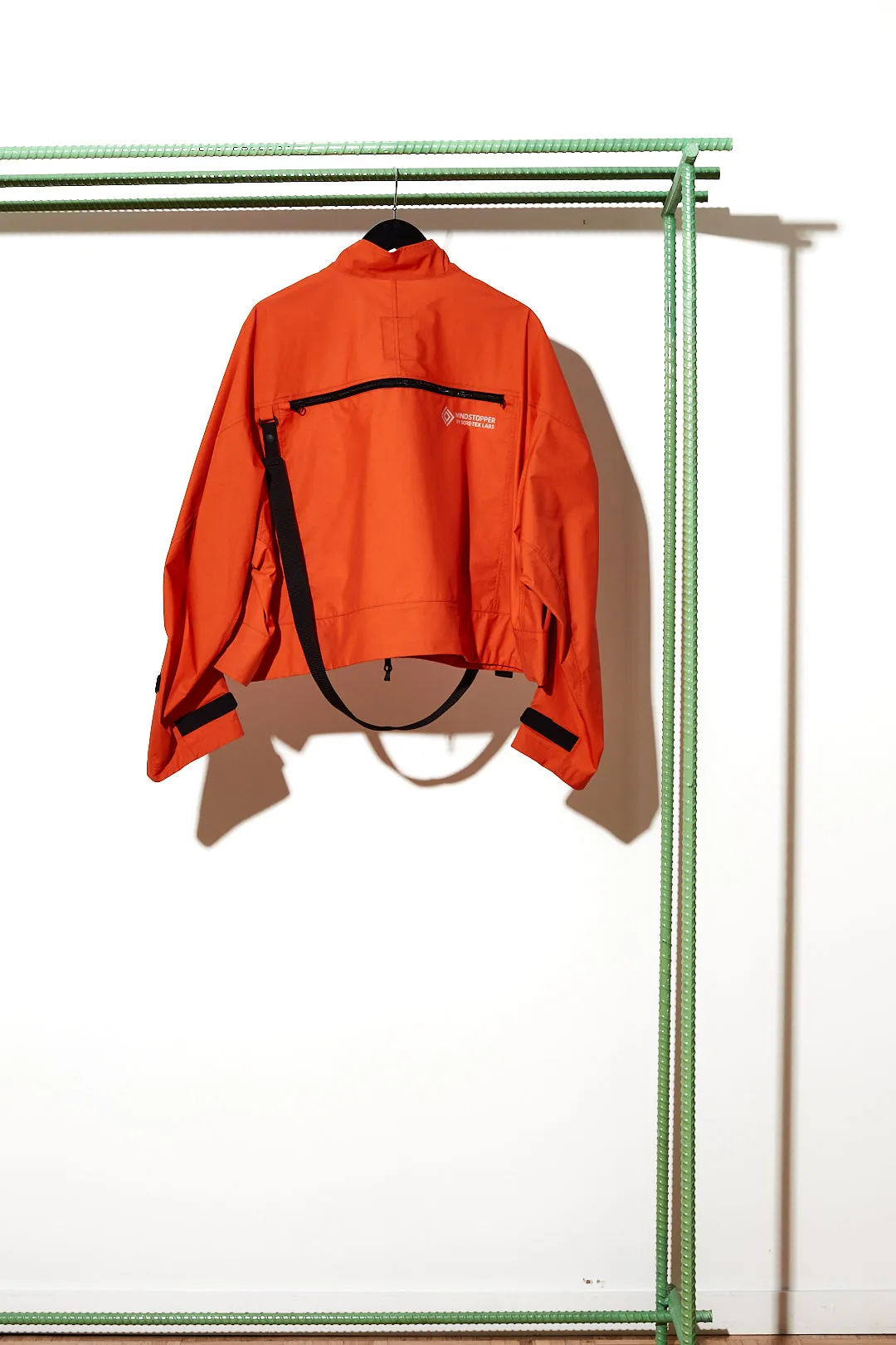 D-VEC - CROPPED WINDBREAKER