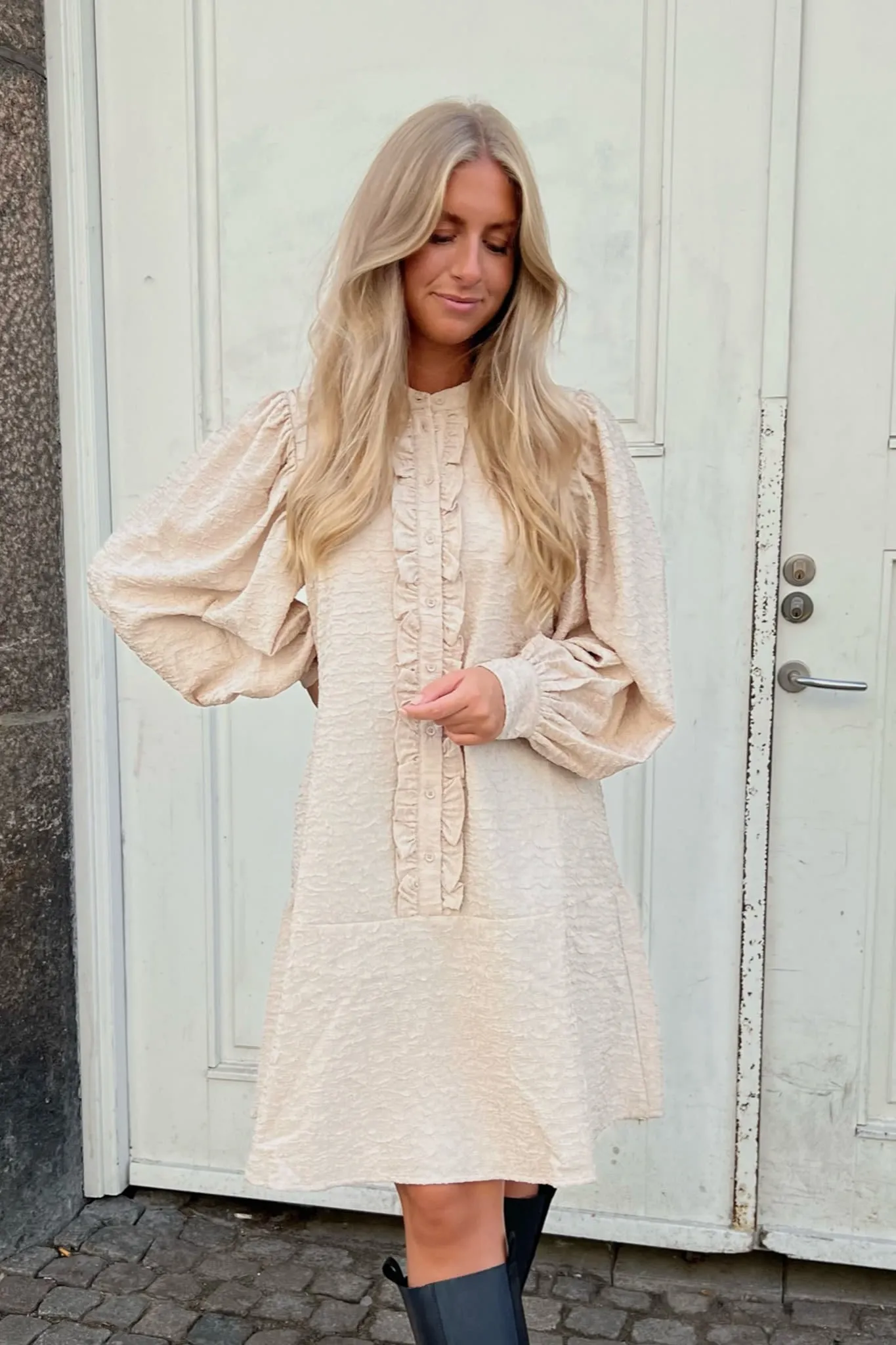 ElieIC Flæse Kjole - Lys Beige