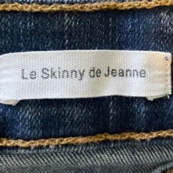 Frame Le Skinny de Jeanne Triangle Hem Jeans Blue Medium Wash Distressed Denim 2