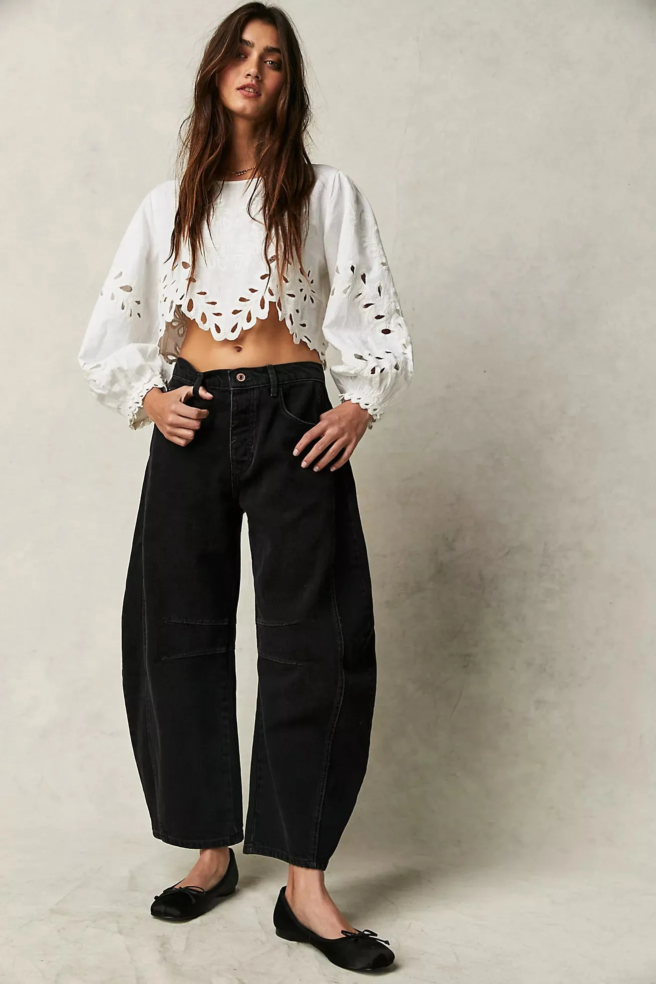 Good Luck Mid Rise Barrel Jean - Black