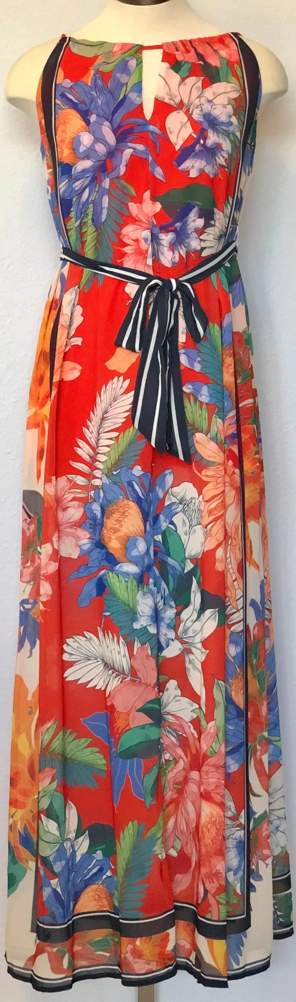 HALTER FLORAL MAXI DRESS