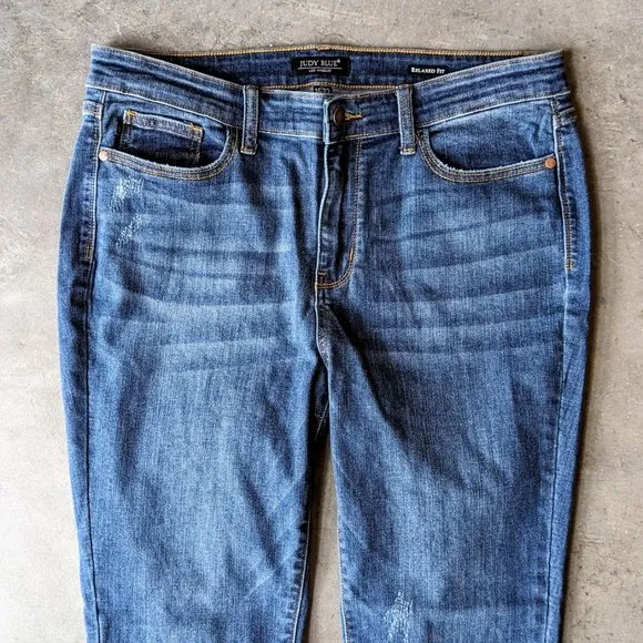 Judy Blue Mid-Rise Relaxed Fit Cropped Blue Denim Jeans size 15/32