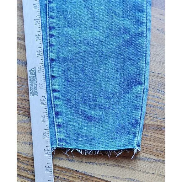 Judy Blue NWT Sunflower Embroidered Relaxed Fit Jeans size 5/27 Style #88257 NEW