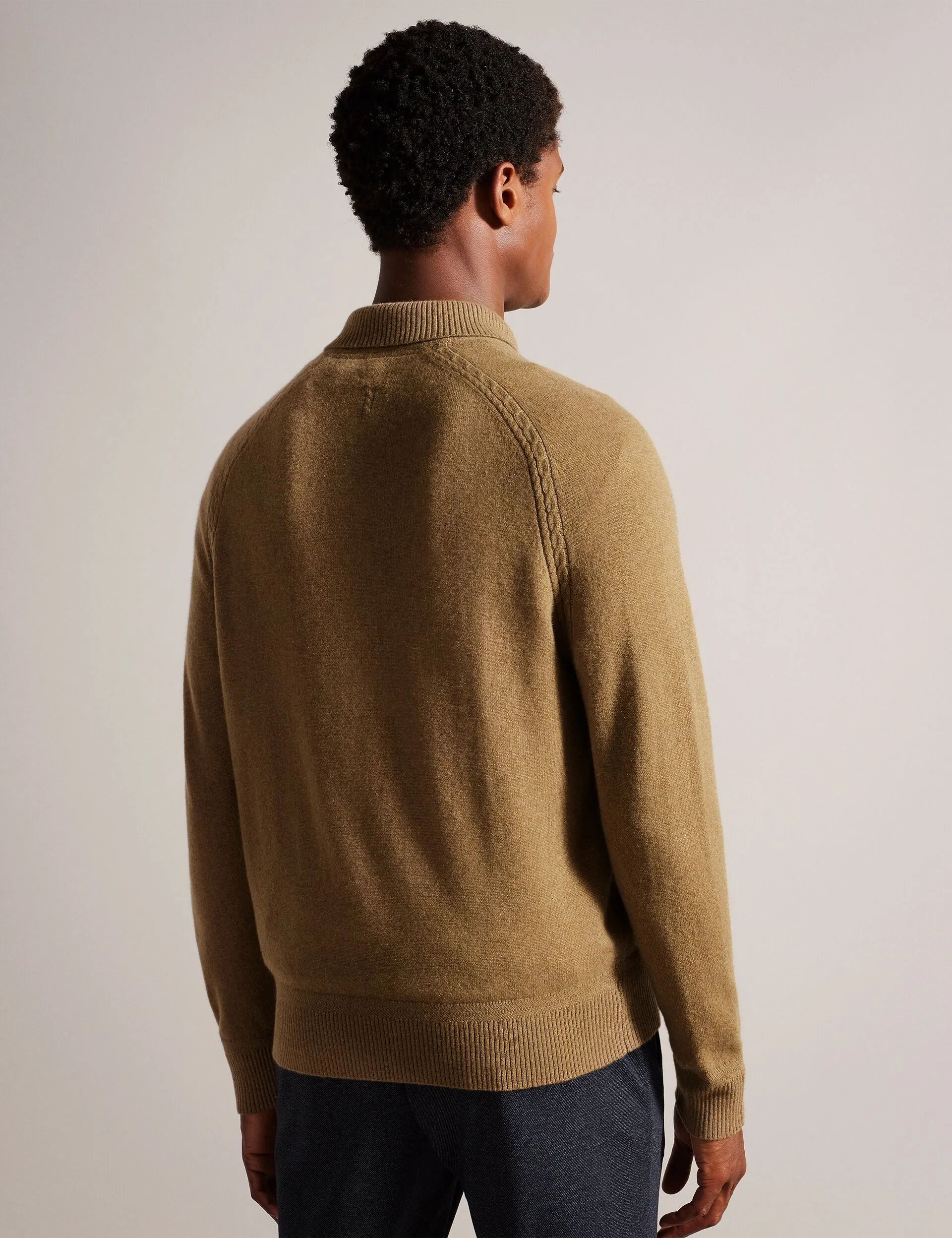 KAROLT | DK-BROWN