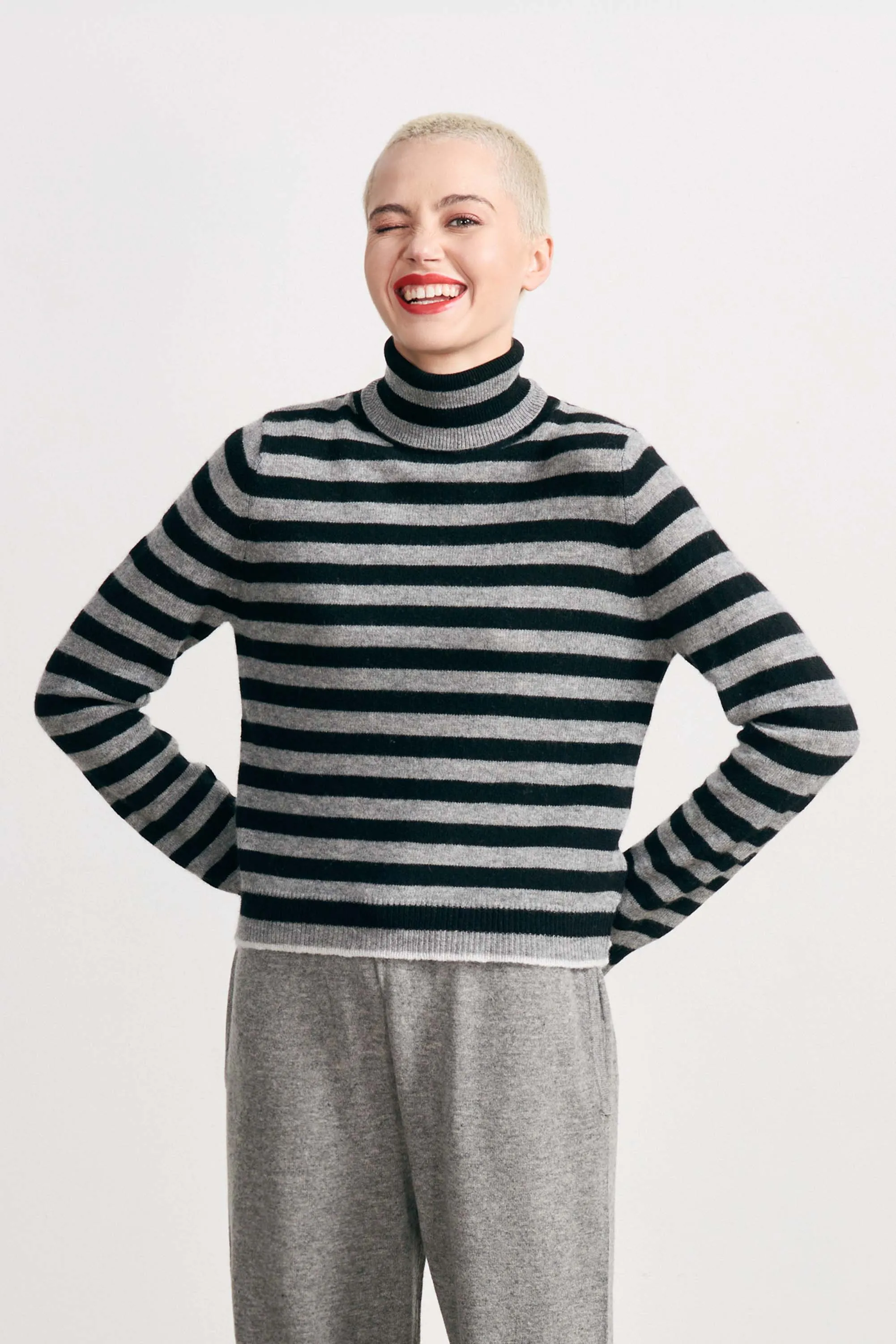 Little Stripe Roll Collar - Black/Mid Grey