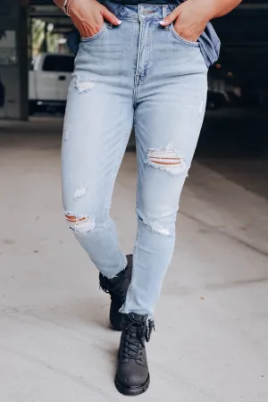 Logan Relaxed Fit Skinny Jean - Light