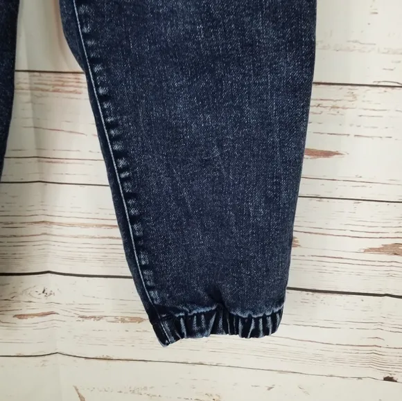 Madewell | Sweatpant Jeans in Gaines Wash