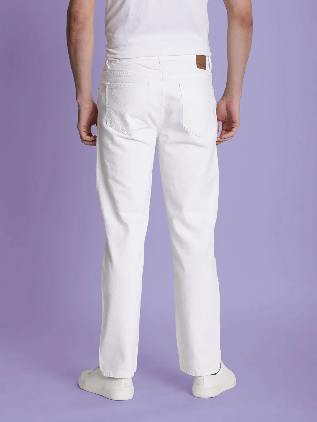 Men White Relaxed Fit Knee-Slash Jeans