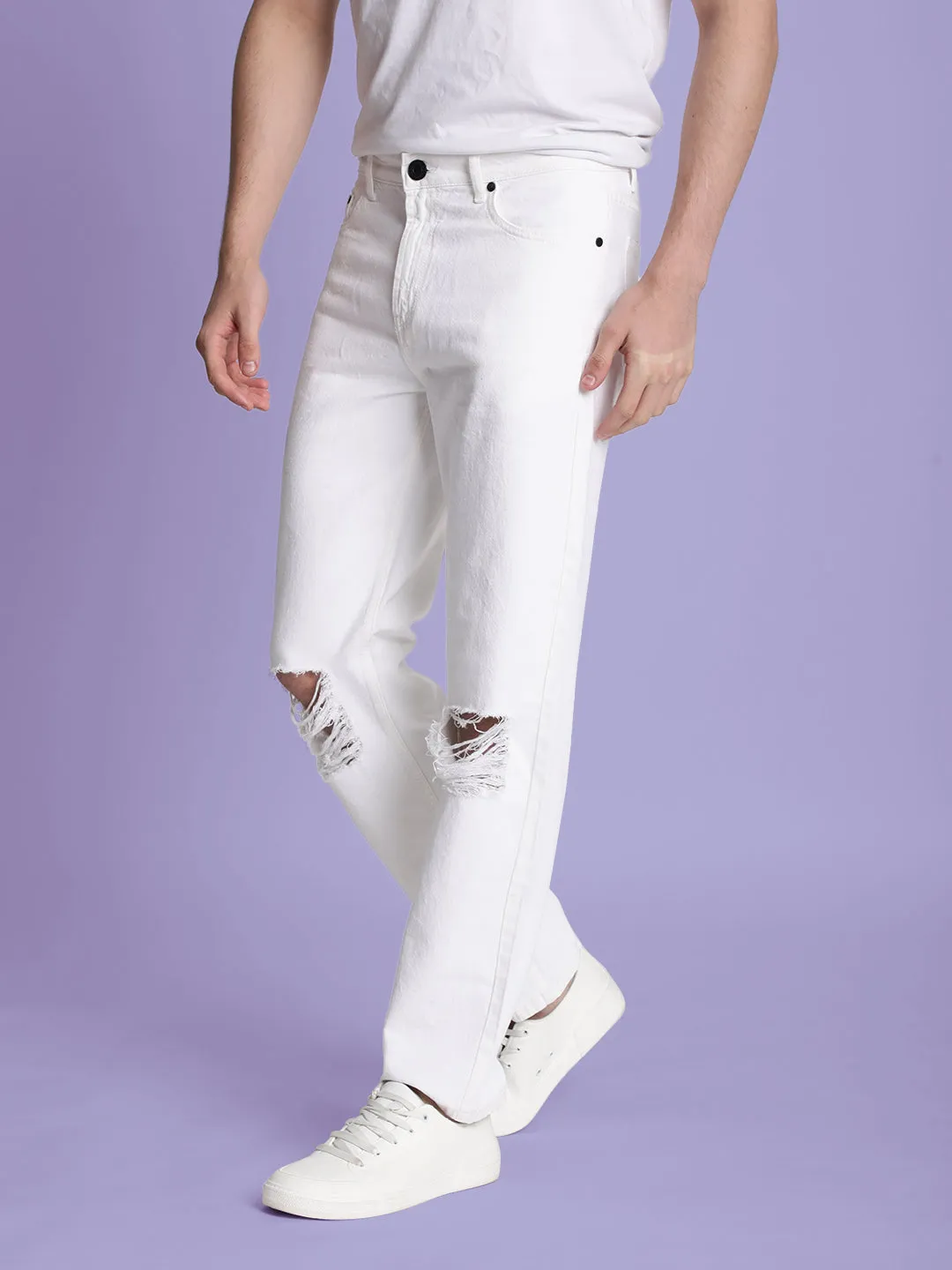 Men White Relaxed Fit Knee-Slash Jeans