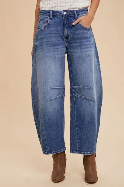 Mid Rise Barrel Leg Jeans with Pockets-Flatterin Silhouette