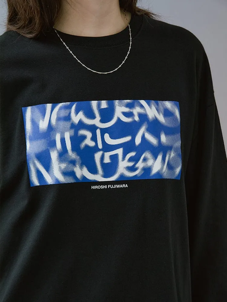 NewJeans X Hiroshi Fujiwara 꼴레 긴소매 티셔츠 ver.1