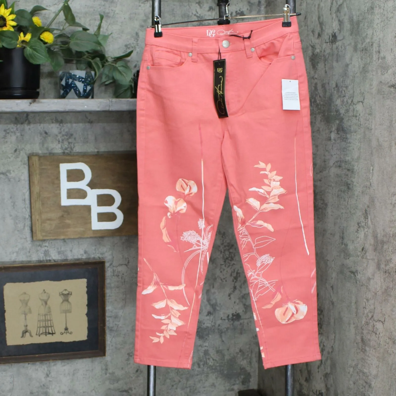 NWT DG2 Women's Floral Printed Hem Skinny Ankle Jeans. 655172 10