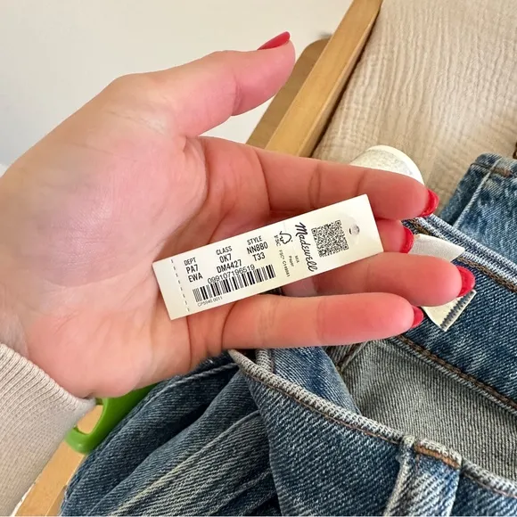 NWT Madewell '90s Straight Jeans in Enmore Wash NN880