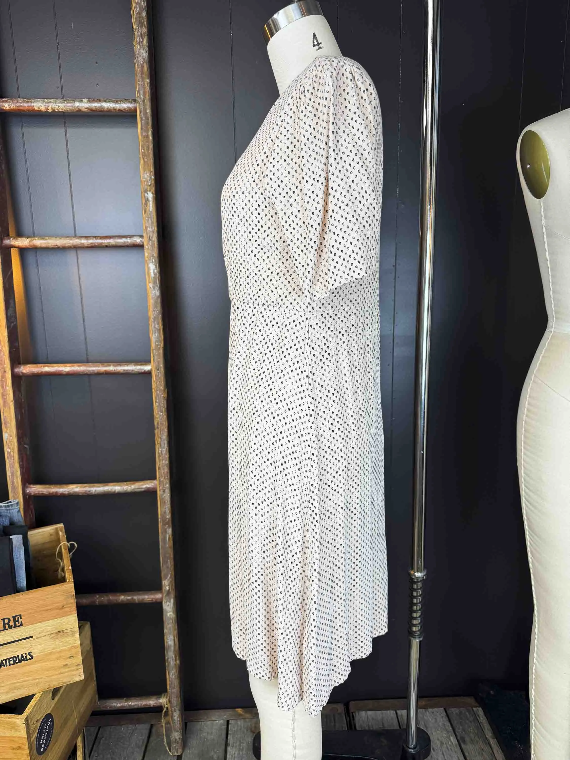 Pre-loved Mini Leaf Beige/Pink Dress - Size M