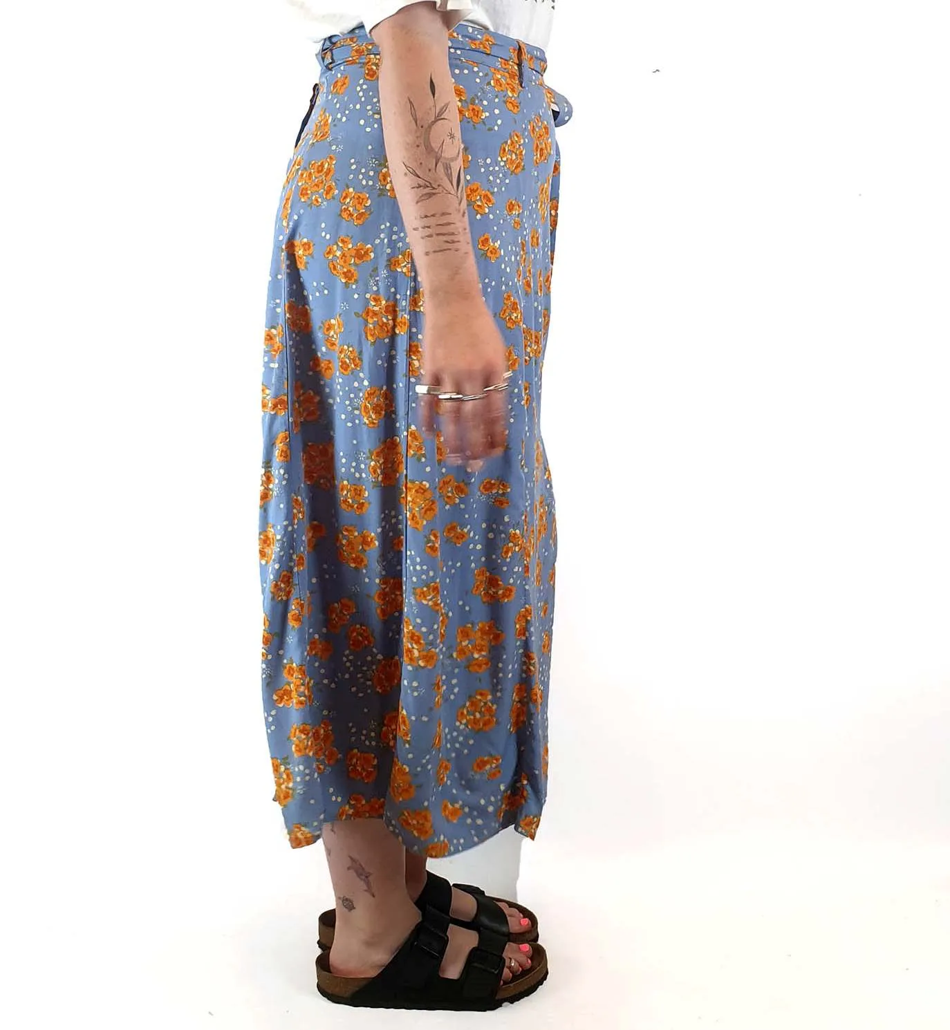Princess Highway blue floral skirt size 14 (best fits 12-small 14)
