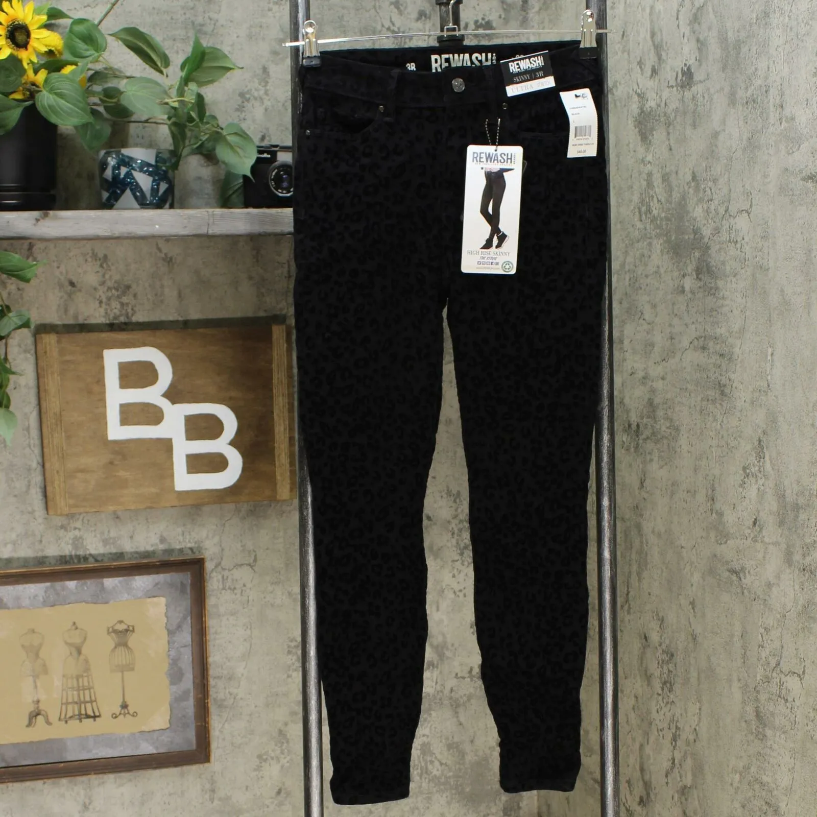 Rewash Women's Junior Fit Velvet Leopard Jeans