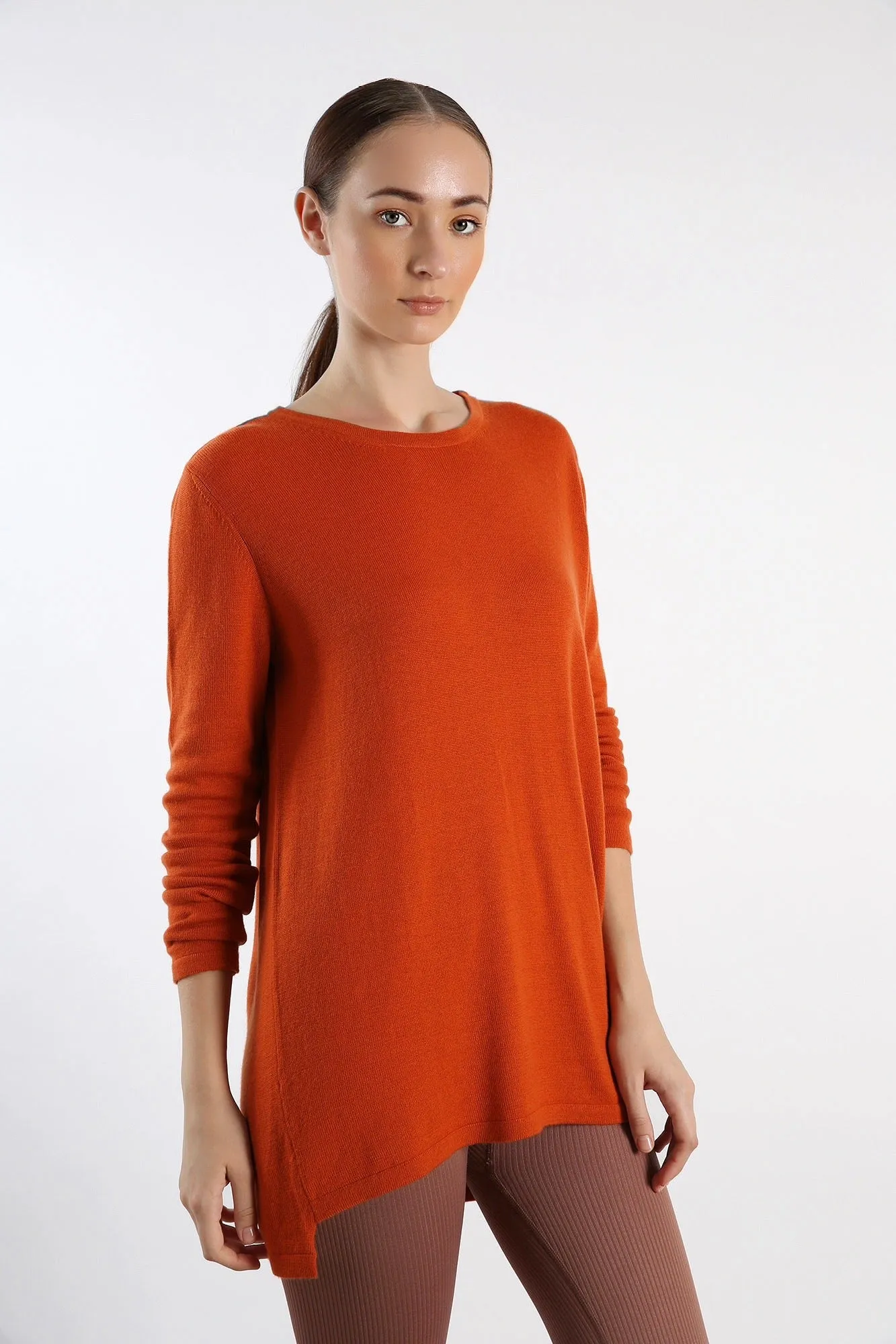 Round neck orange knitted pure Cashmere Sweater
