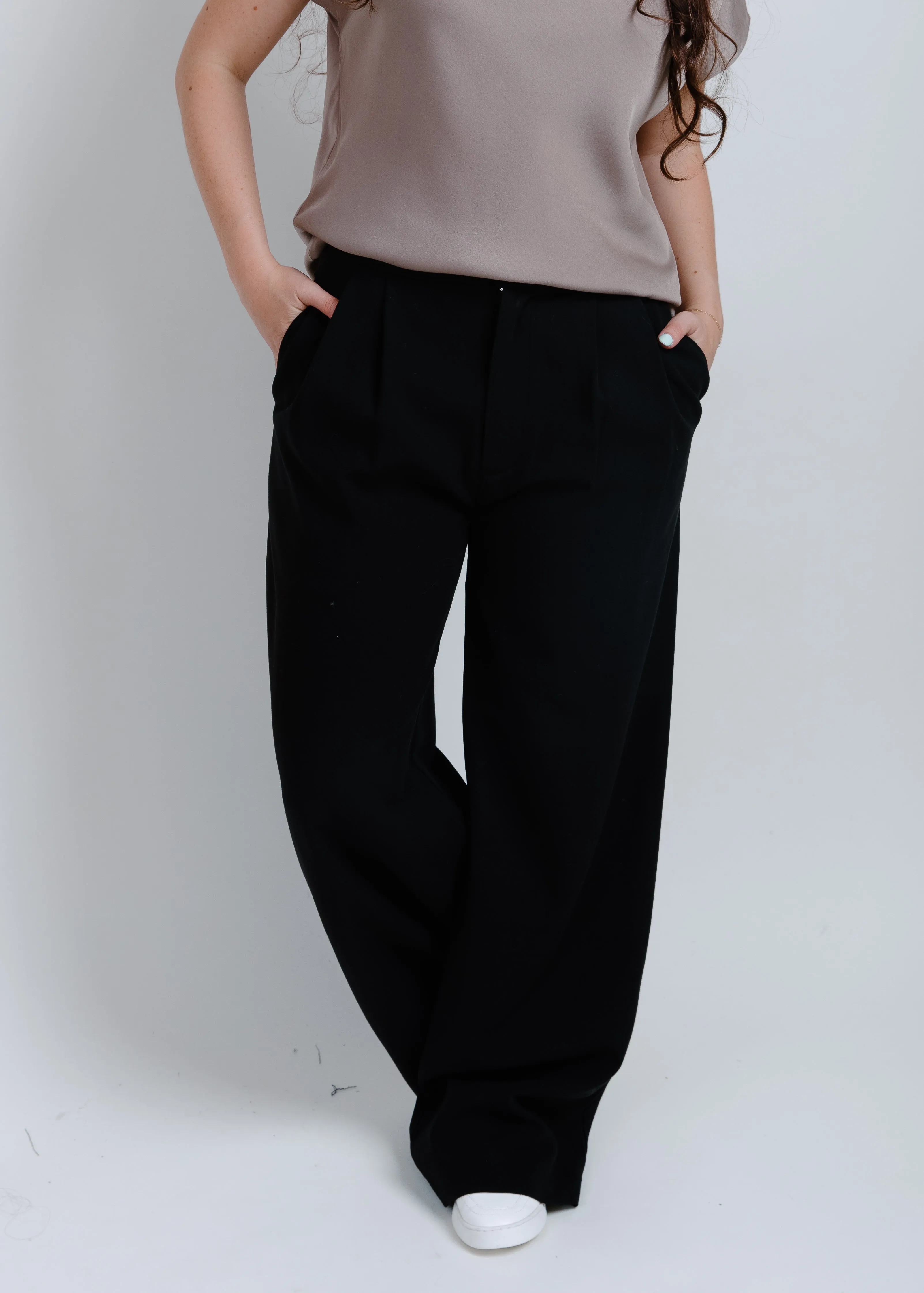 Sina Pleated Trousers