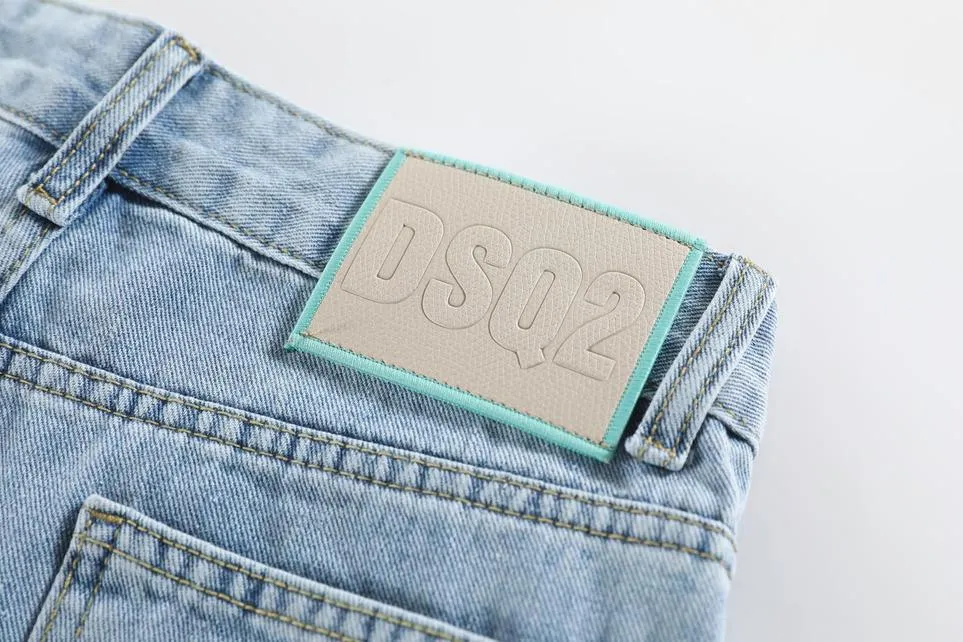 Slimming Straight-Leg Jeans in a Relaxed Fit for Women