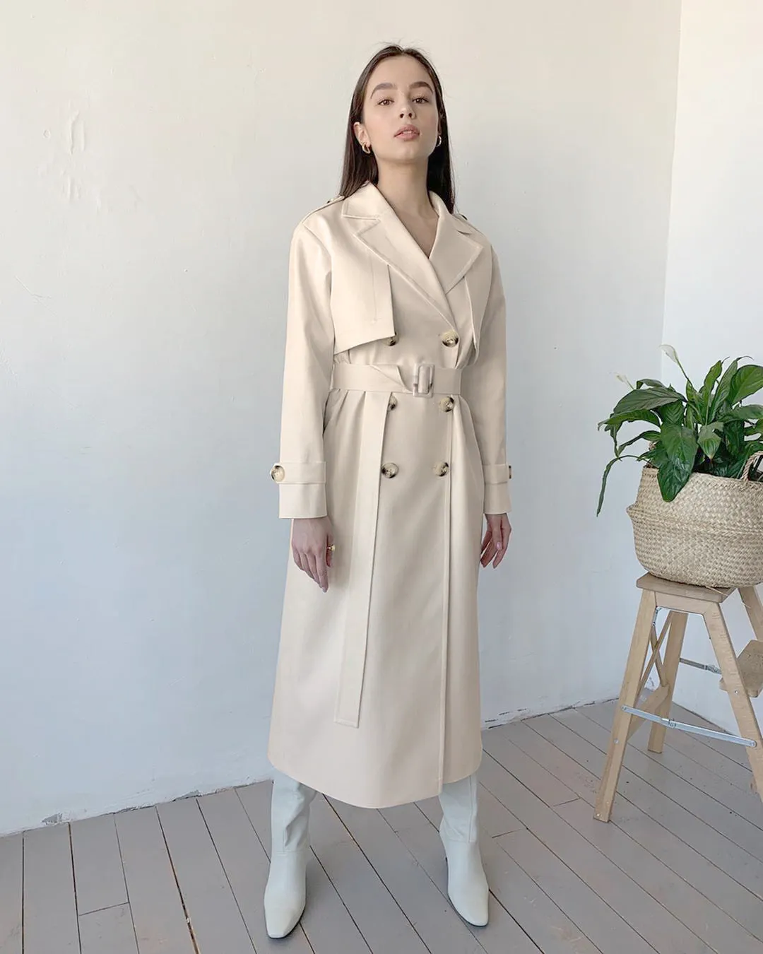 Splicing Lapel Lace-up Belt Windbreaker Coat