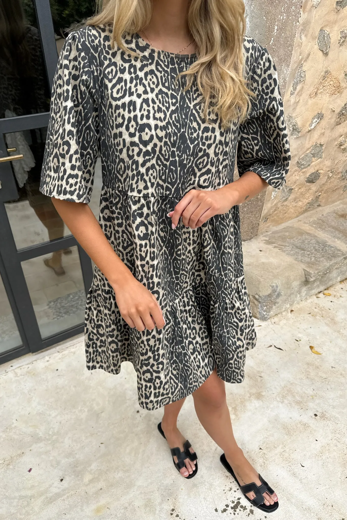 TilmaIC Kjole - Leo Print
