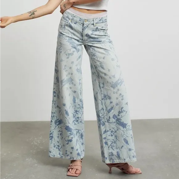 URBAN OUTFITTERS BDG Low &amp; Wide Jean Floral Print