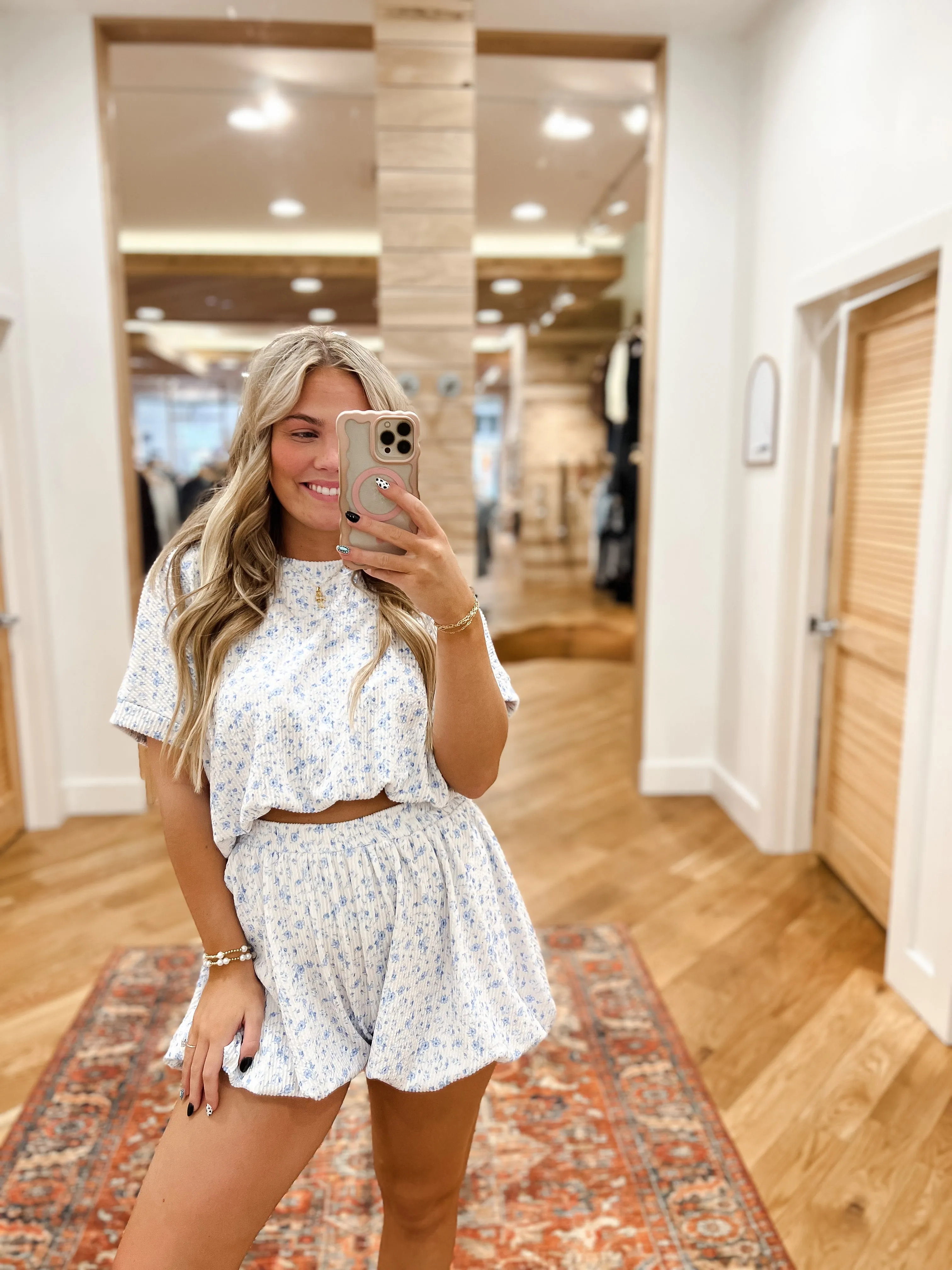 Urban Rib Cuff Short Sleeve with Bubble Hem Top