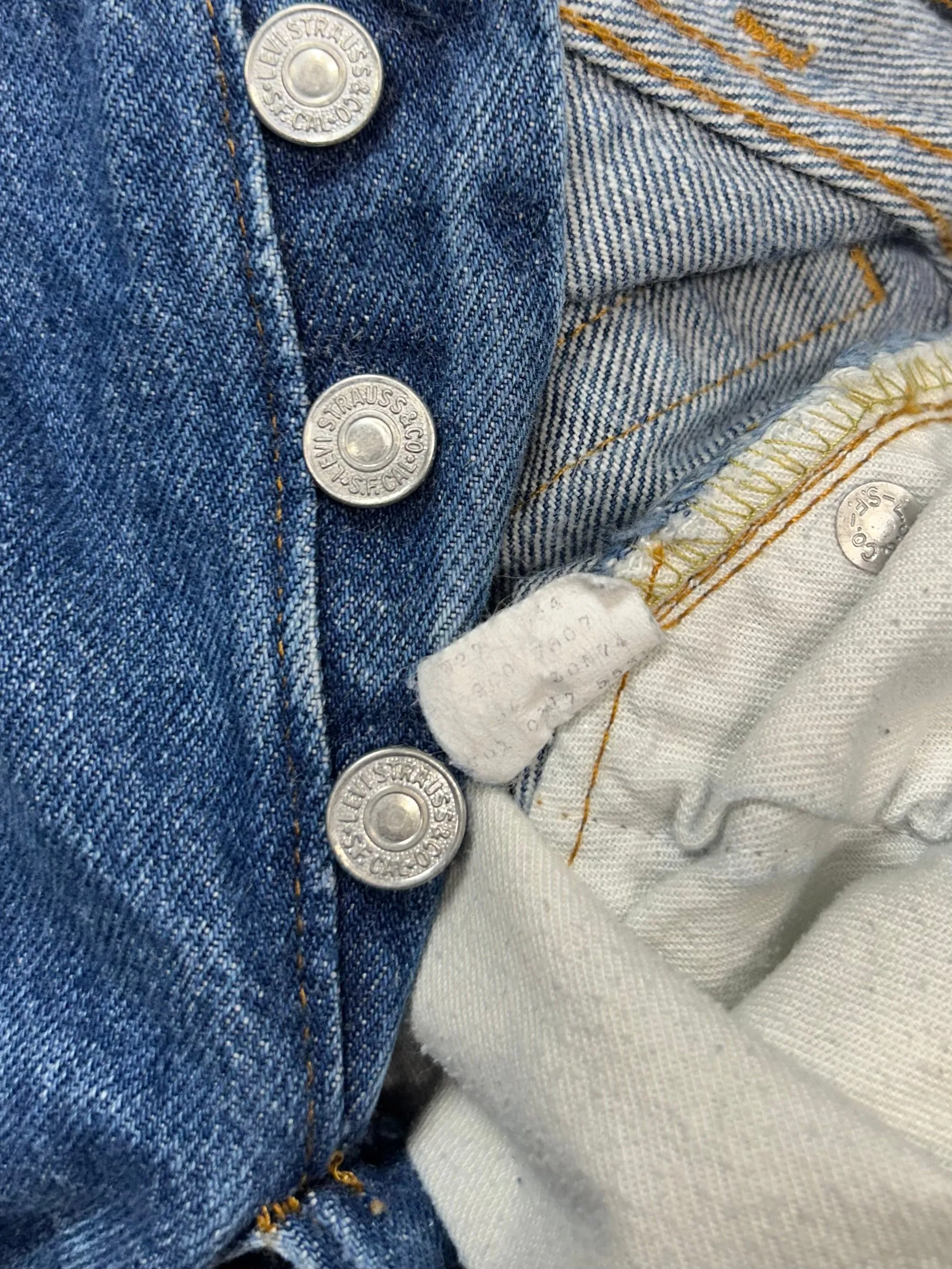 Vintage Levi's 701 Student Fit Superwash Denim Jeans (JYJ0924-291)
