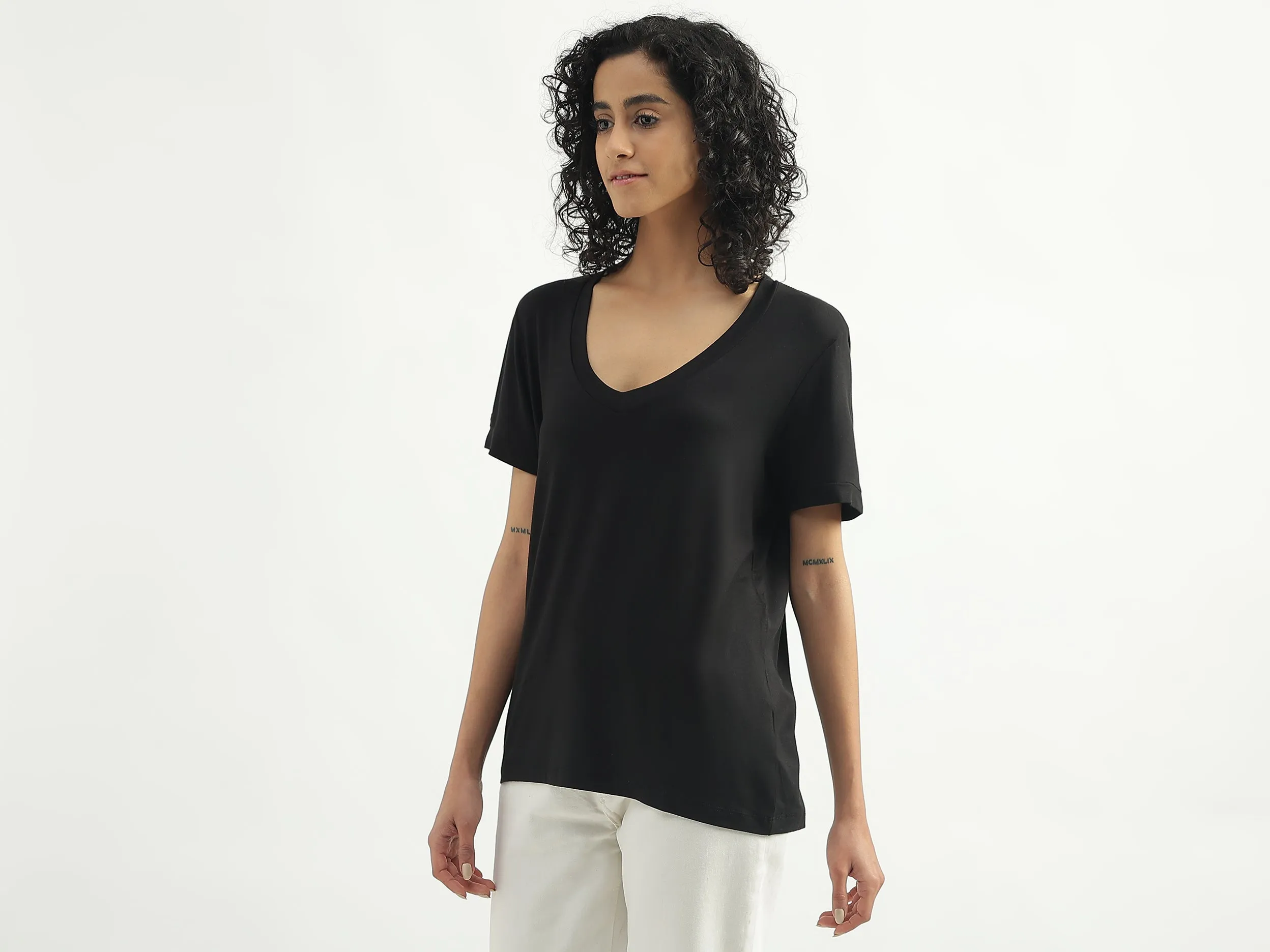 Viscose Solid V-Neck Women T-shirts