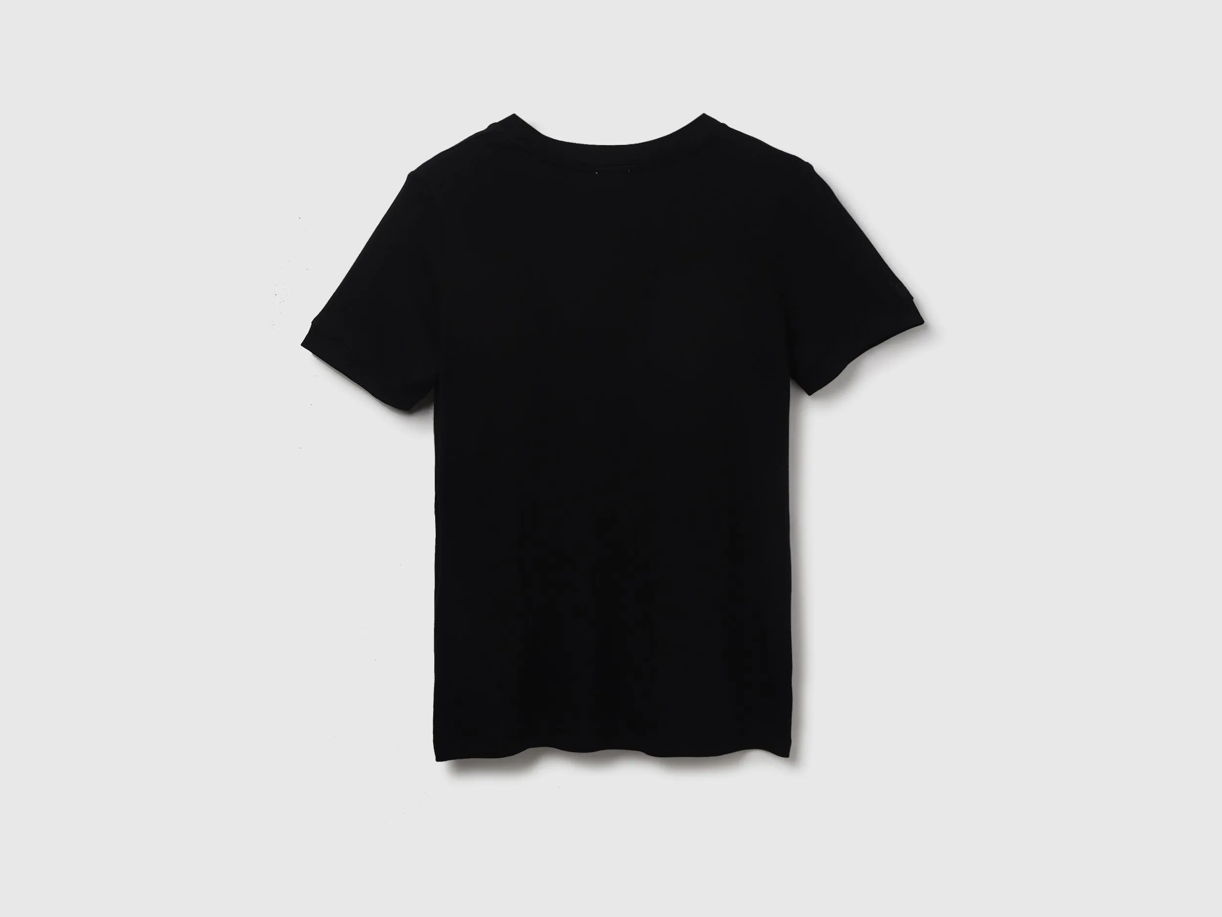 Viscose Solid V-Neck Women T-shirts