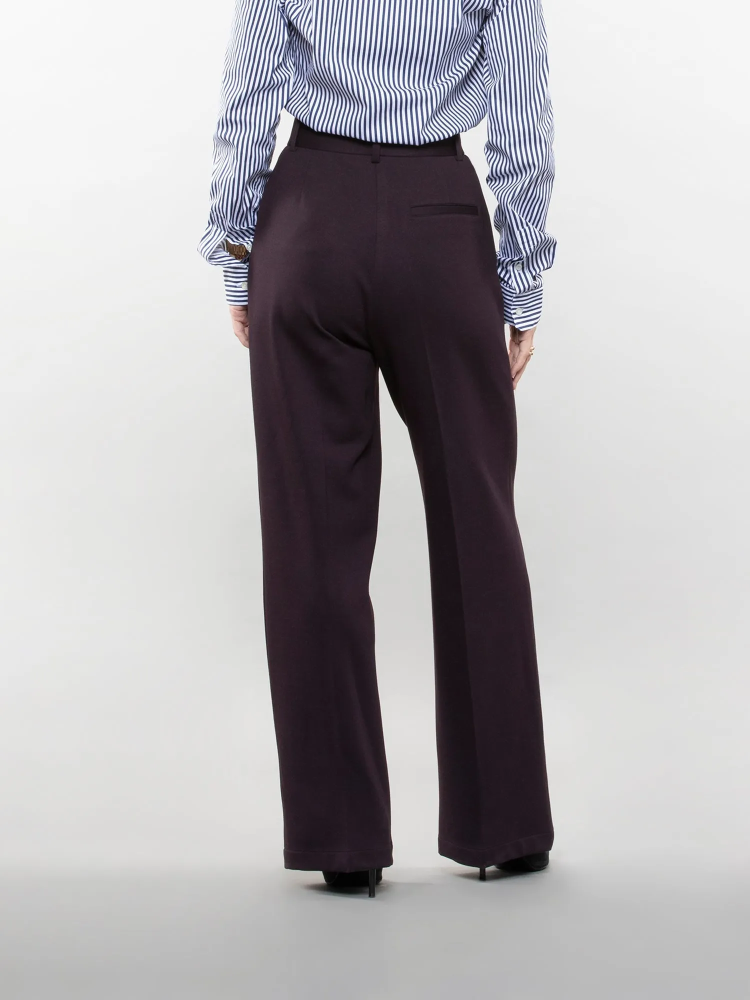 Wide-leg trouser