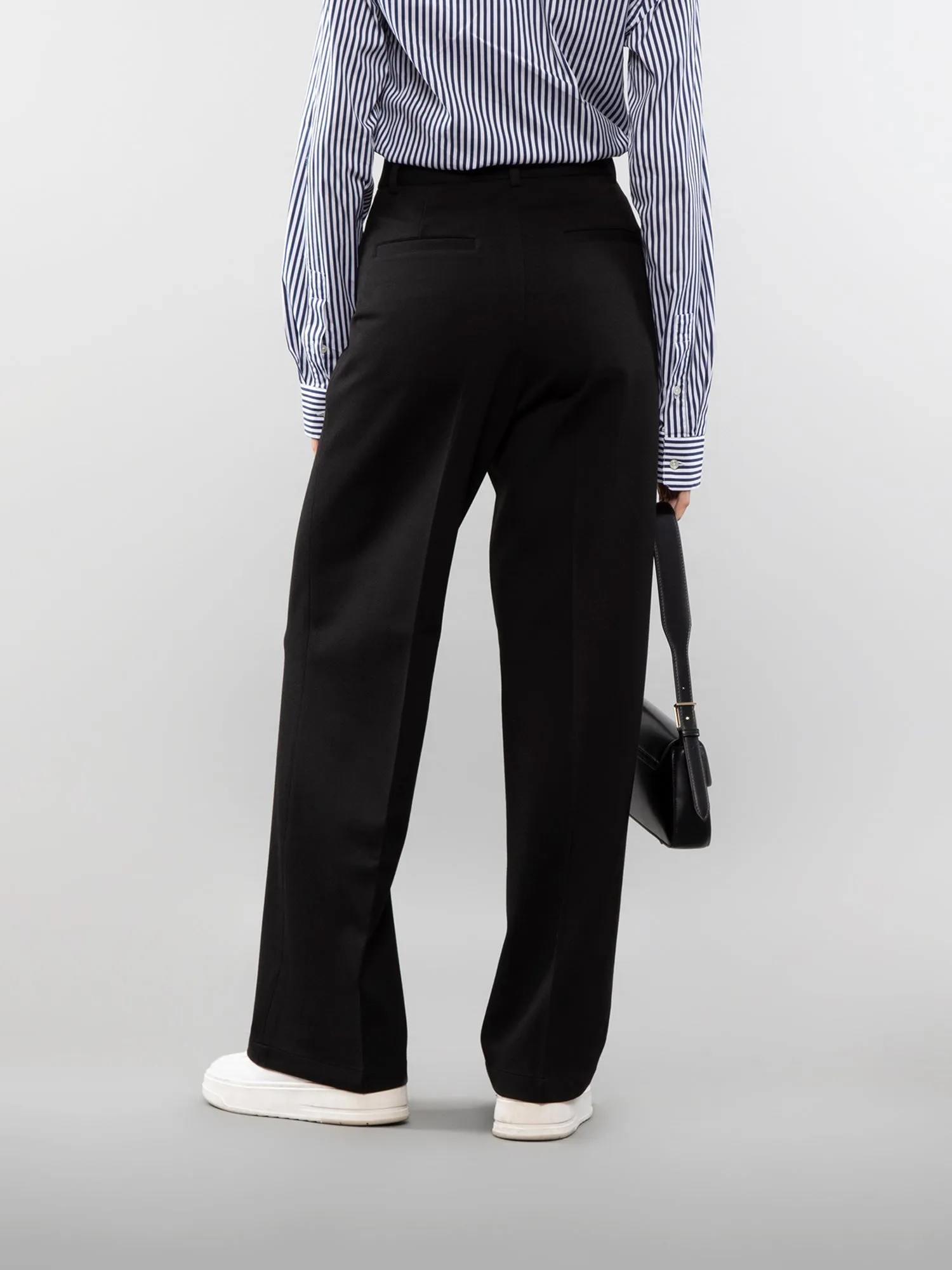 Wide-leg trouser