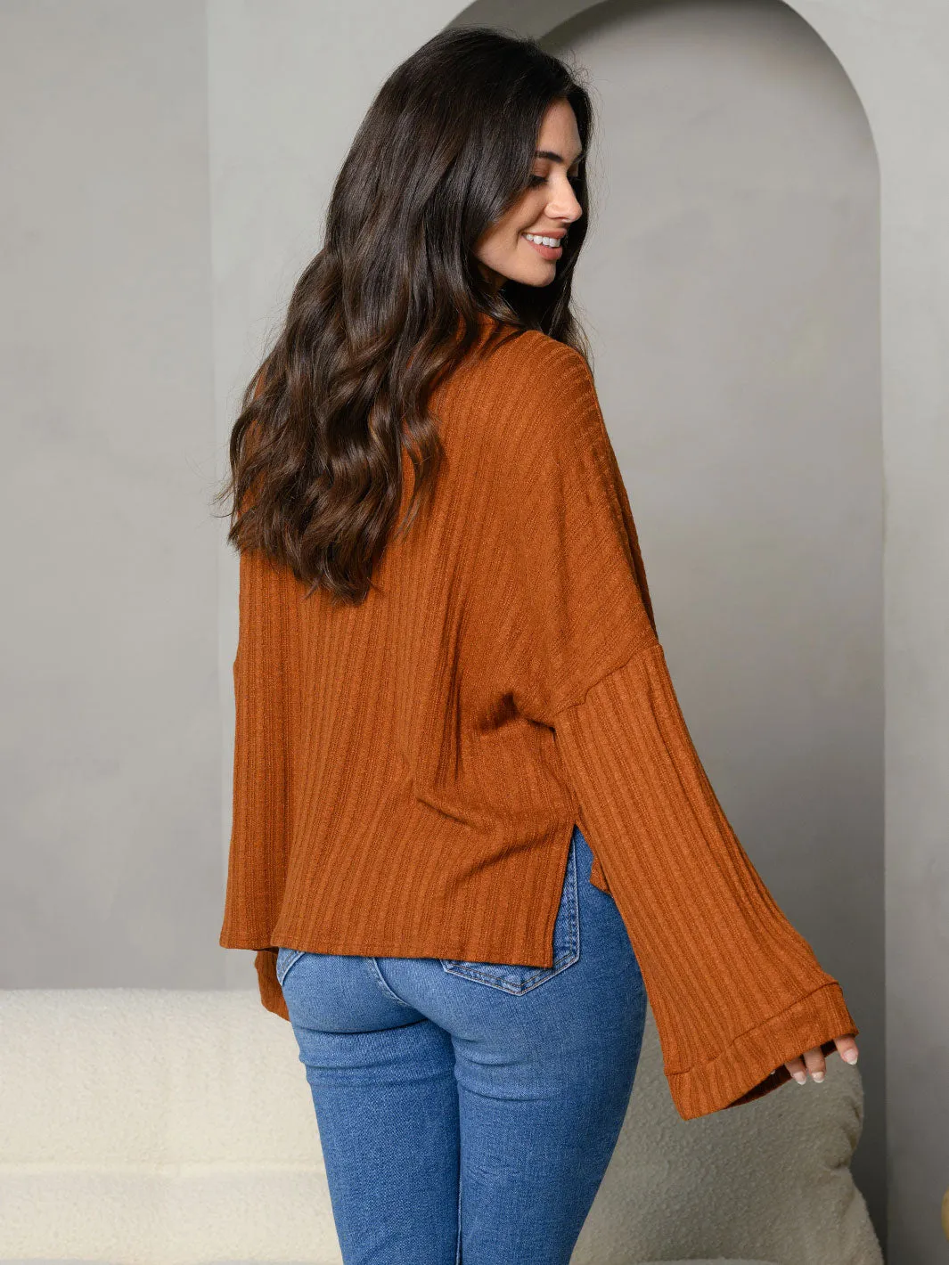 WOMEN'S LONG BELL SLEEVE BUTTON DETAILED TOP