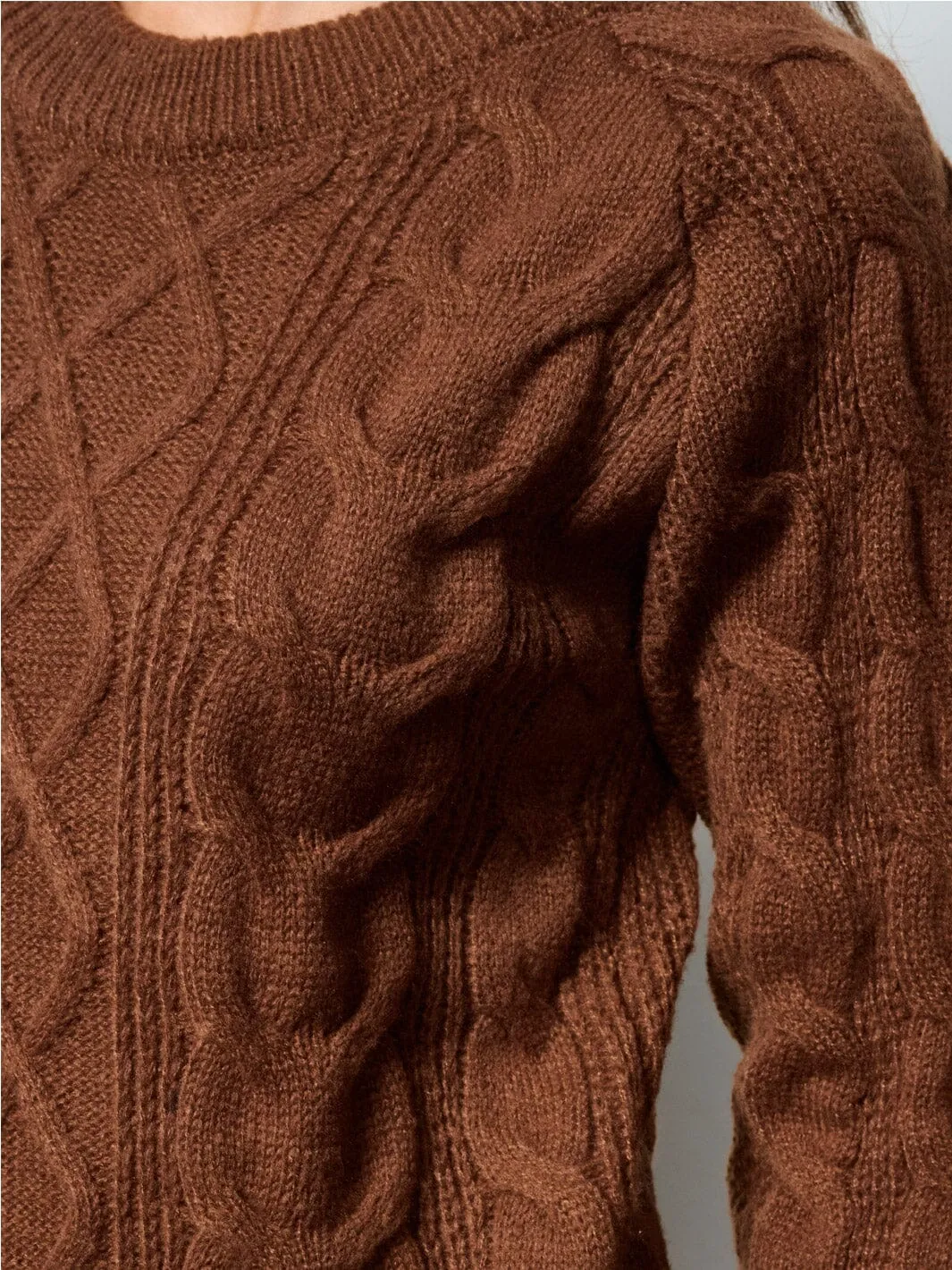 WOMEN'S LONG SLEEVE CABLE KNIT PULLOVER SWEATER
