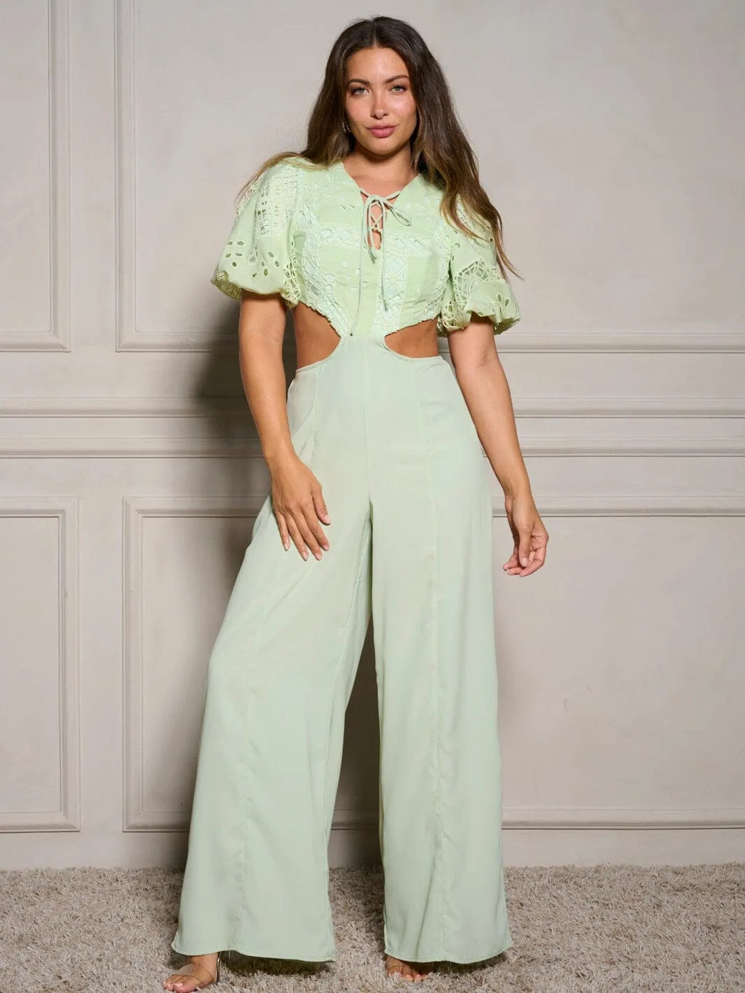 WOMEN'S SHORT SLEEVE V-NECK CUT OUT WIDE LEG JUMPSUIT