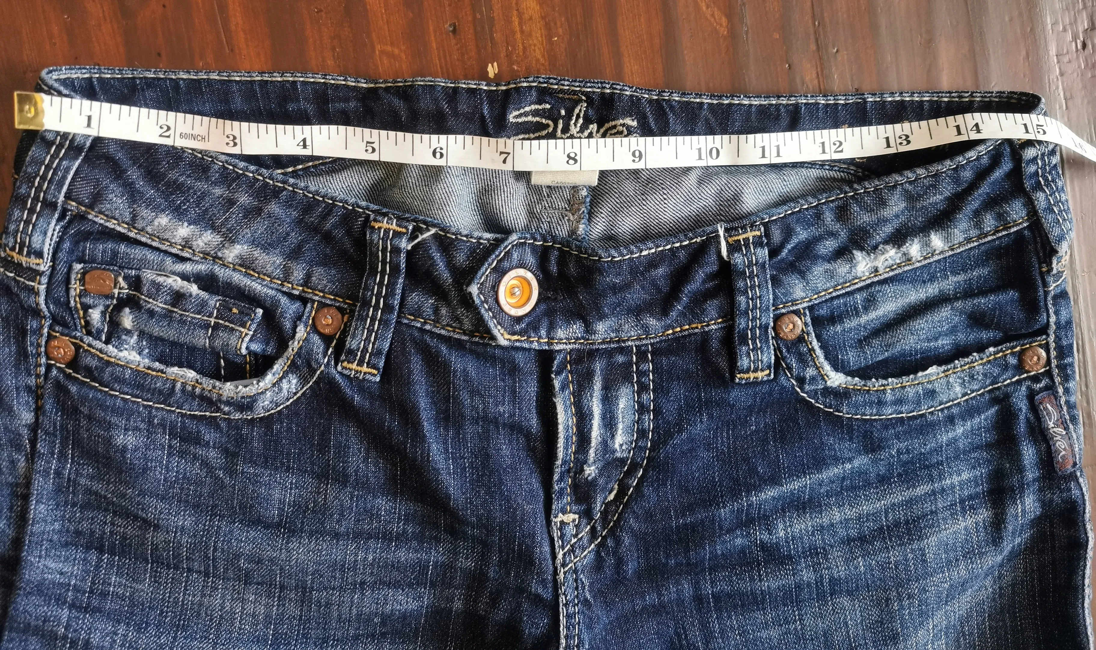 WOMENS SIZE W28/L33  - SILVER JEANS, Tuesday Style, Low rise, Boot-cut, Ripped Knees EUC B6